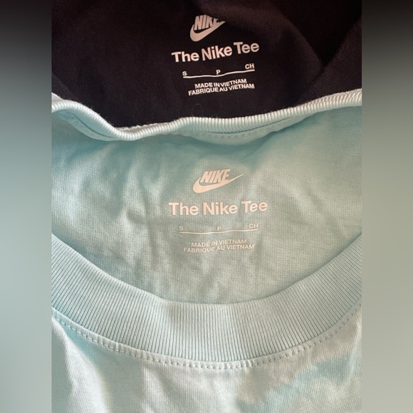 Nike Graphic Tees Women’s Size Small Bundle of 2 Black Blue Cotton Short Sleeve - Picture 4 of 6